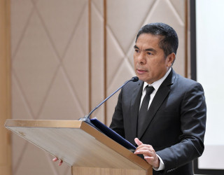 นายอาวุธ