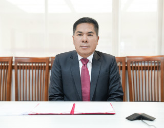 นายอาวุธ
