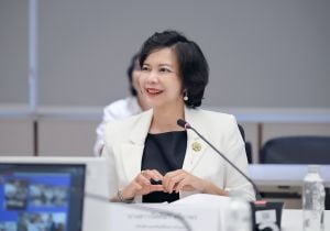 อธิบดีกรมทรัพย์สินทางปัญญา เข้าประชุมหารือร่วมกับ มูลนิธิ ซี.ซี.เอฟ เพื่อเด็กและเยาวชน ในพระราชูปถัมภ์ฯ ผู้อำนวยการฝ่ายระดมทุนและสื่อสารองค์กร (นางนันชนก มีสุวรรณ์) เกี่ยวกับแนวทางการบูรณาการความร่วมมือ ด้านการส่งเสริมอุตสาหกรรมสร้างสรรค์ไทย วันที่ 26 ตุล